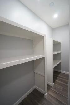 Gorgeous and Modern Fully Renovated 2 Bed Apartment, CATS OK! - Photo 10