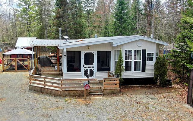 4-Season Furnished Algonquin-Area Cottage For Rent