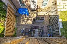 VERY BRIGHT 3BR TOP FLOOR JUST STEPS TO SUBWAY W/ DECK! - Photo 9