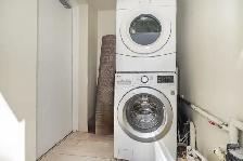 VERY BRIGHT 3BR TOP FLOOR JUST STEPS TO SUBWAY W/ DECK! - Photo 10