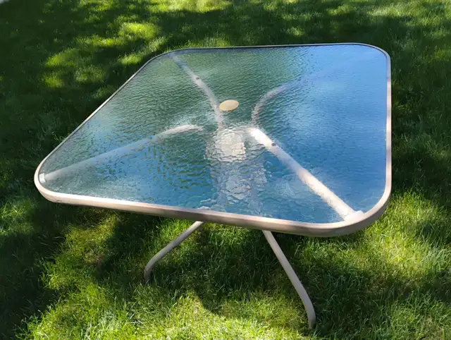 Outdoor patio table