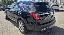 This Sport Utility Vehicle (SUV)/Multi-Purpose Vehicle (MPV) pow - Photo 4