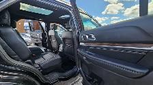 This Sport Utility Vehicle (SUV)/Multi-Purpose Vehicle (MPV) pow - Photo 19