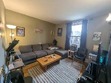 1 Bed   Den in Hintonburg/Wellington Village/Parkdale