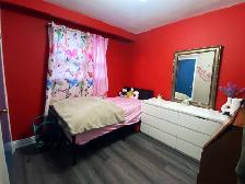 Fully furnished main floor 2-bedroo for girls only, in Malton - Photo 5
