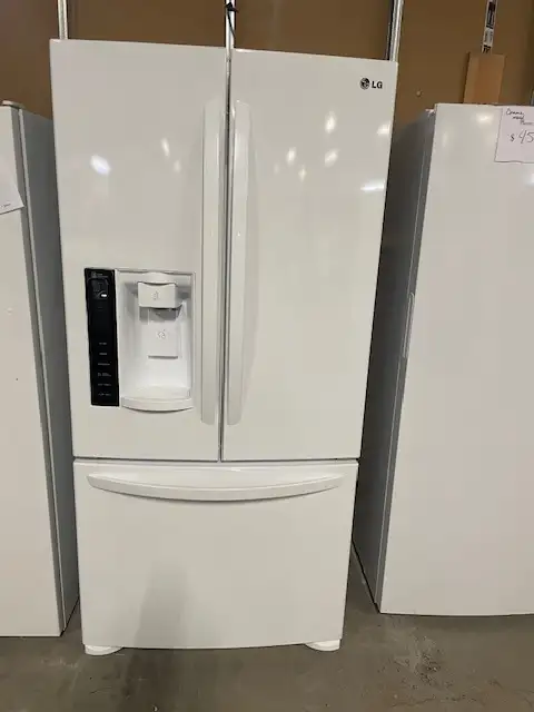 Réfrigérateur blanc portes Françaises distributeur d'eau LG