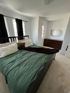 3 bed 1 bath townhome (Barrie) - Photo 2