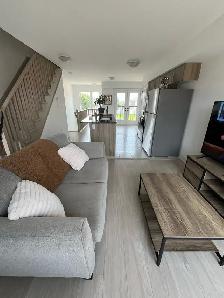 3 bed 1 bath townhome (Barrie) - Photo 7
