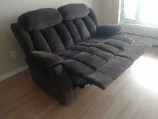 Reclining love seat sofa