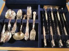 #36-121A   SIGNATURE silverware set for 8, Monogramed 'B' - Photo 2