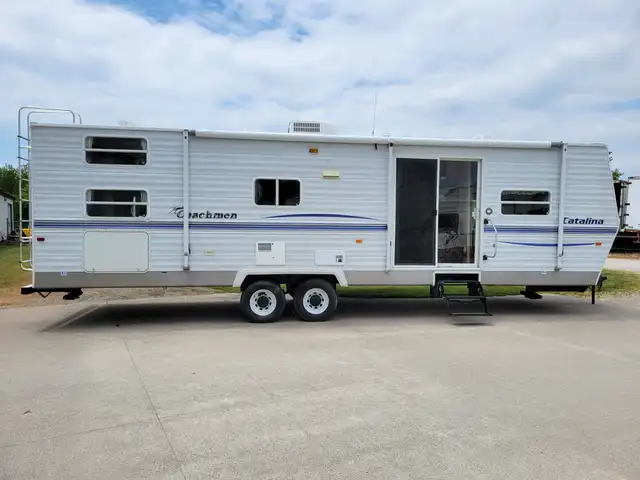 2003 Coachmen Catalina 32BHS