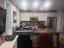 1 bedroom 2-level full-furnished suite with amenities
