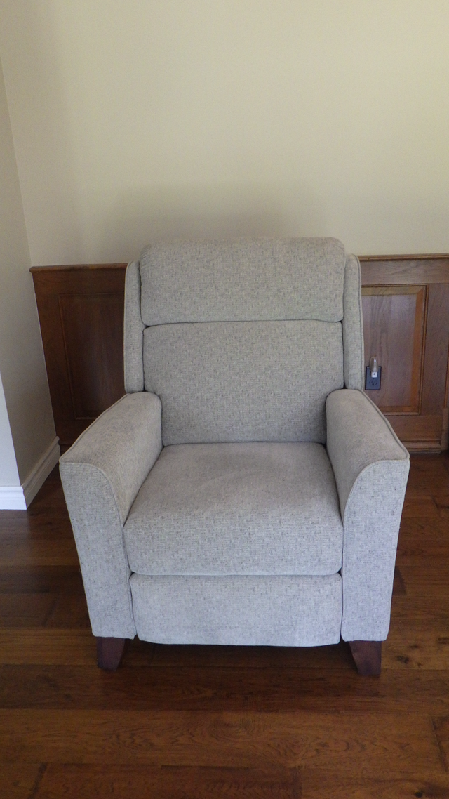 LAZY BOY RECLINER