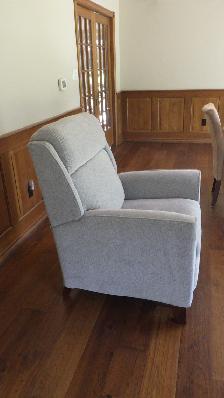 LAZY BOY RECLINER - Photo 4