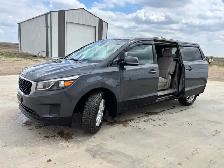 Kia Sedona - Photo 2