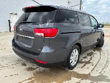 Kia Sedona - Photo 3