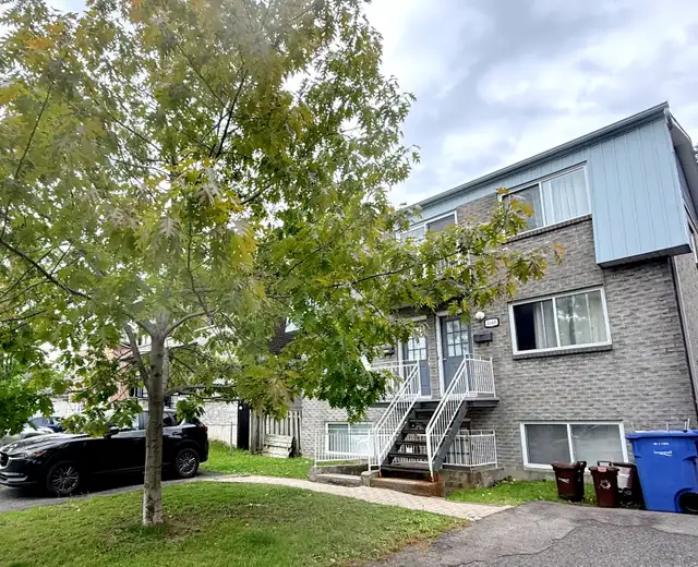 Superbe bas de triplex 5 et demi lumineux à St-Hubert (Laflèche)
