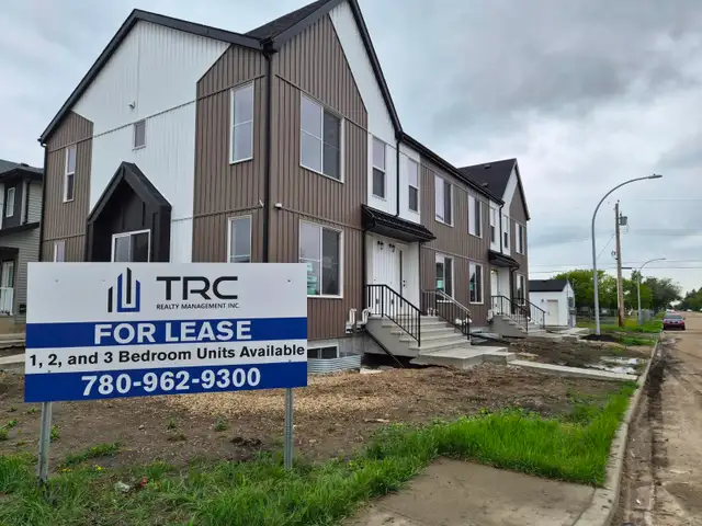 BEAUTIFUL NEWLY BUILT 3-BEDROOM TOWNHOMES FOR RENT IN EDMONTO