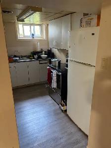 Private Room Available in Oshawa – $800/Month (Utilities Shared) - Photo 5