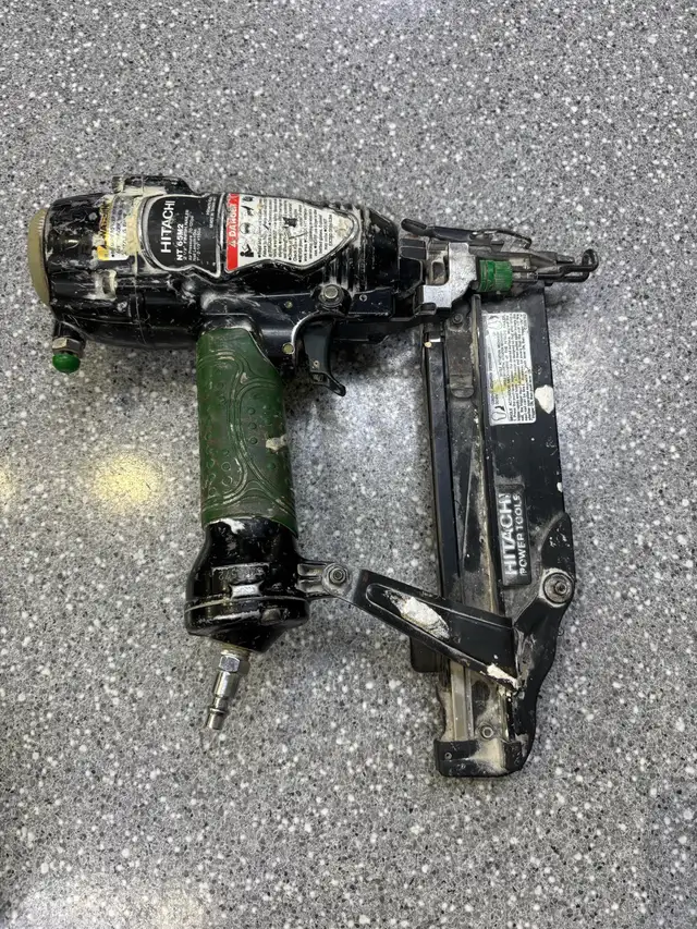 Hitachi NT55M2 2.5" Finish Nailer