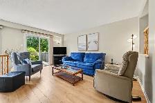 Bright & spacious 3 bdrm townhome with no rear neighbours - Photo 3