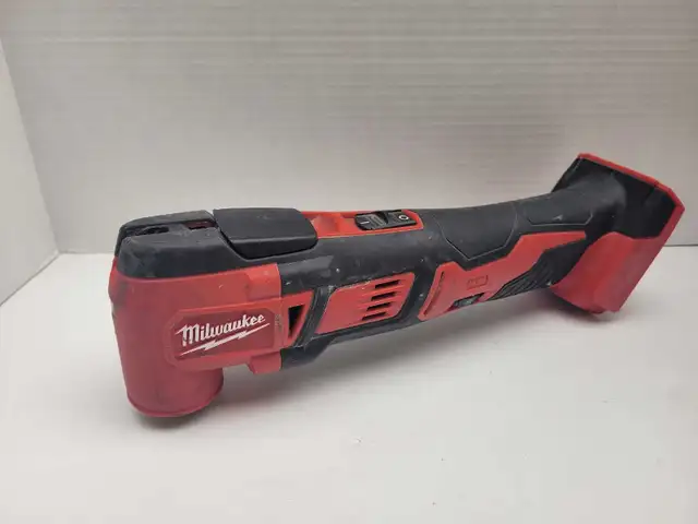Milwaukee 2626 M18 Multi-Tool Tool Only