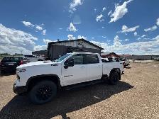 2025 Chevrolet Silverado 3500 Trail Boss 4WD Diesel