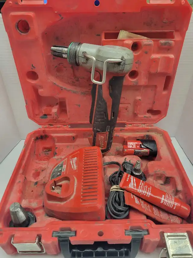 Milwaukee 2432 M12 Propex Expansion Kit