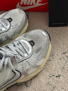 Nike Womans V2K Run 'Summit White/Metallic Silver" SIZE 7.5 - Photo 2
