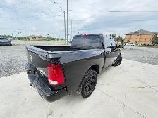 2023 RAM 1500 CLASSIC EXPRESS 4X4  HEMI  CREW   49,000KMS - Photo 5