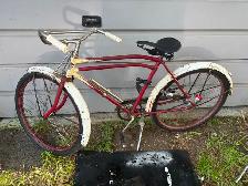 Vintage Petal Bike - Photo 2