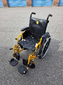 Kids wheelchair with elevated legs