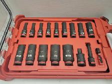 Milwaukee 49-66-6800 3/8 SAE 17 Piece Packout Impact Sockets