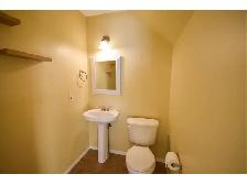 Large Room For Rent 5 Mins To C-Train - Photo 8
