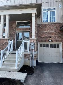 A large clean 3 Story freehold Townhouse for Rent in Beamsville
