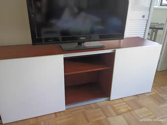 Mint condition $ 280.00 only  TV entertainment for sale length