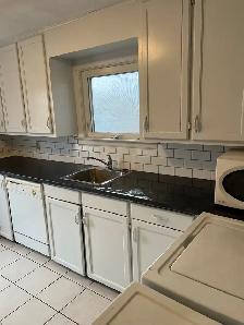 3 bedroom upper duplex - Photo 10
