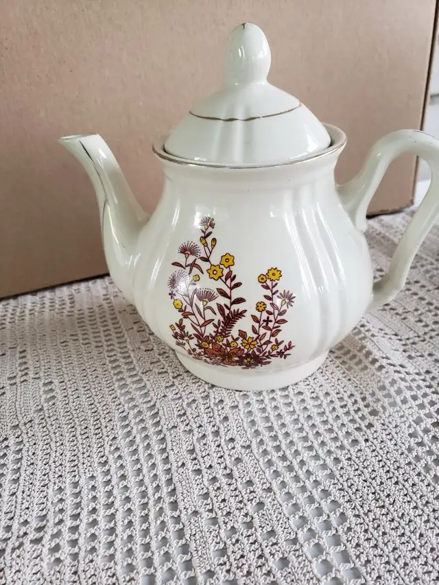 THÉIÈRE VINTAGE