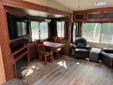 2015 ARCTIC FOX 32-5M Fifth Wheel - Photo 7