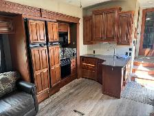 2015 ARCTIC FOX 32-5M Fifth Wheel - Photo 8