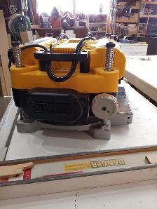 DEWALT SURFACE PLANER    USED ONCE $650.00 FIRM - Photo 2