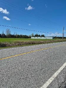 Terrain 220,000 pieds carrés avec entrepôt Victoriaville