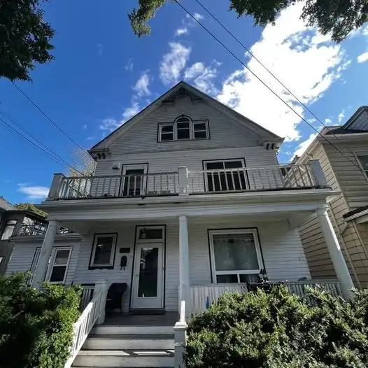August studio apartment- all utilities included