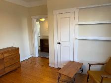 August studio apartment- all utilities included - Photo 3