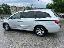 2011 HONDA ODDESSY EX-L - Photo 2