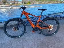 Giant Stance E-2 Full Suspension Mountain Bike
