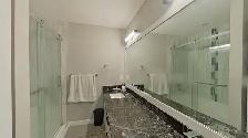 4 bed / 3.5 bath duplex with double garage and finished bsmt - Photo 4