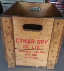 70's Era Vintage CYNAR Dry Ltd. Wooden Pop Crate - Photo 4