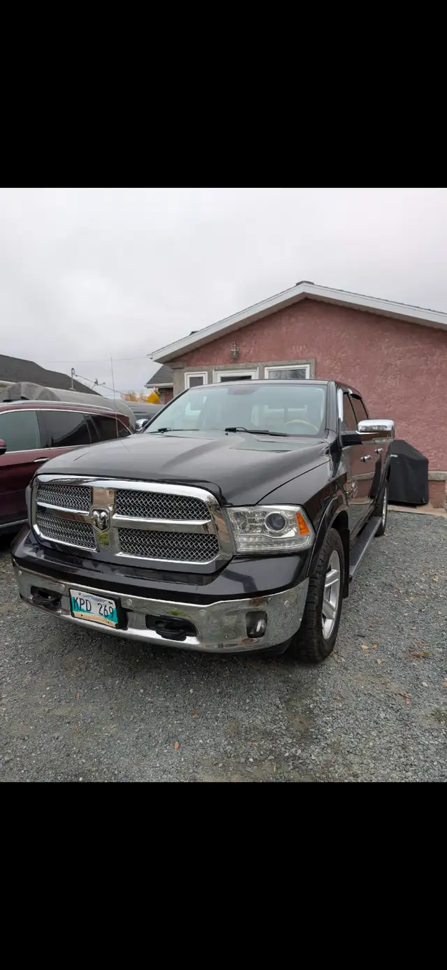 2016 Ram 1500 Laramie Longhorn 4x4 EcoDiesel–Loaded $23,900 OBO