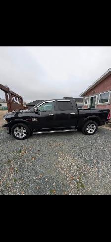 2016 Ram 1500 Laramie Longhorn 4x4 EcoDiesel–Loaded $23,900 OBO - Photo 2
